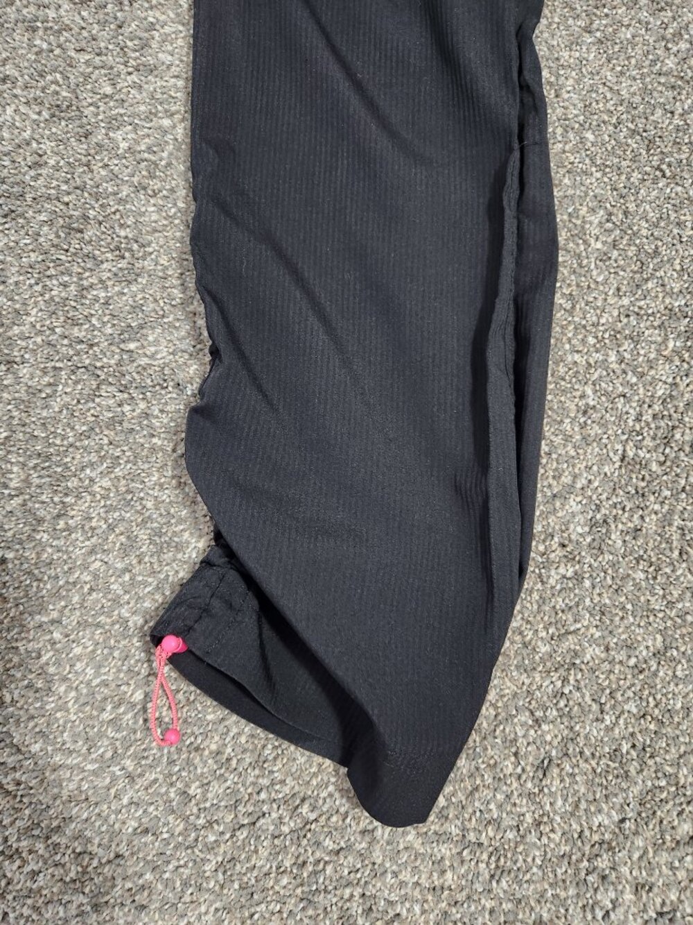 Lot of 4 Black Scrubs Size Small, Koi and Medcouture - Picture 3 of 10